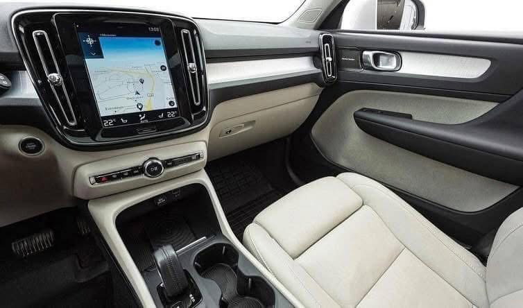 Volvo XC 40  / 2018_8
