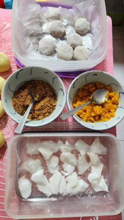 Taiwanese 3Q Biscuits (Top seller) (Non-vegetarian) 70 to 75g per pcs! 8 pcs per box!