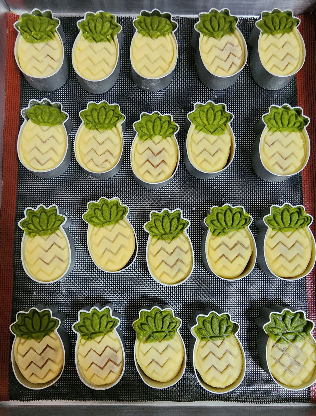 Eggless cranberry pineapple tart 