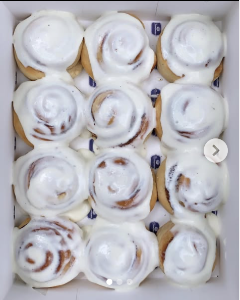 Plain Frosted Cinnamon Rolls_1