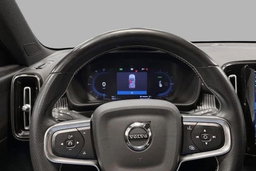 Volvo XC40  /2021