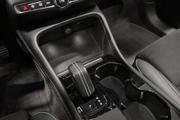 Volvo XC40  /2021