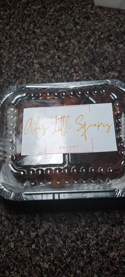 Ailalittesquares Brownies