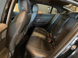 Jaguar XE /2016