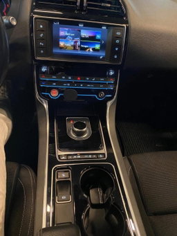Jaguar XE /2016