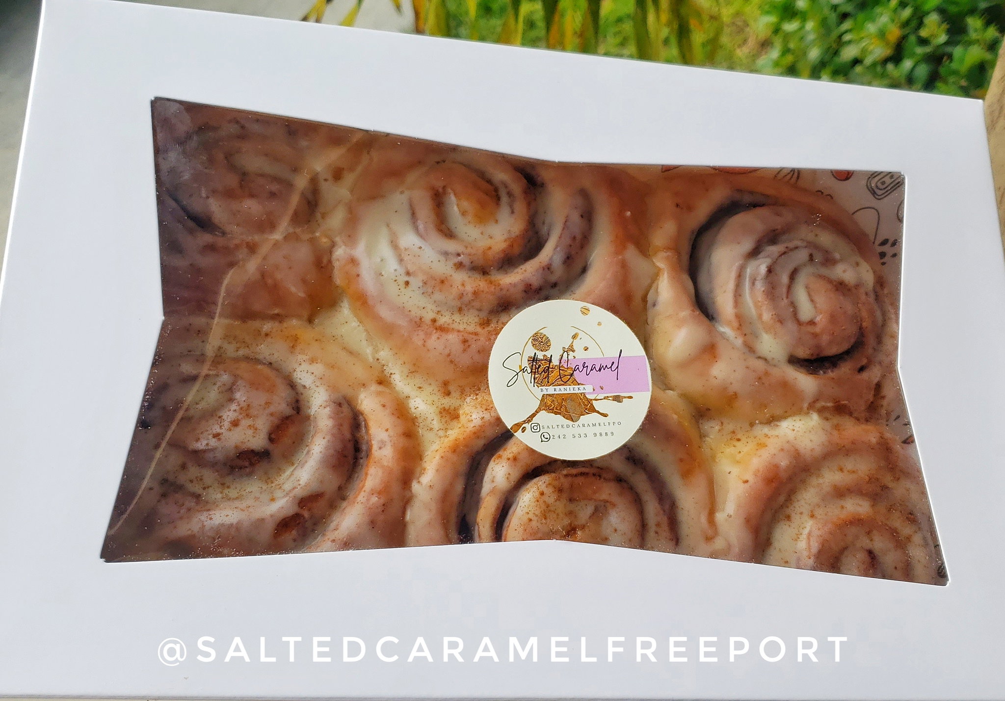 Cinnamon Rolls Half Dozen_1