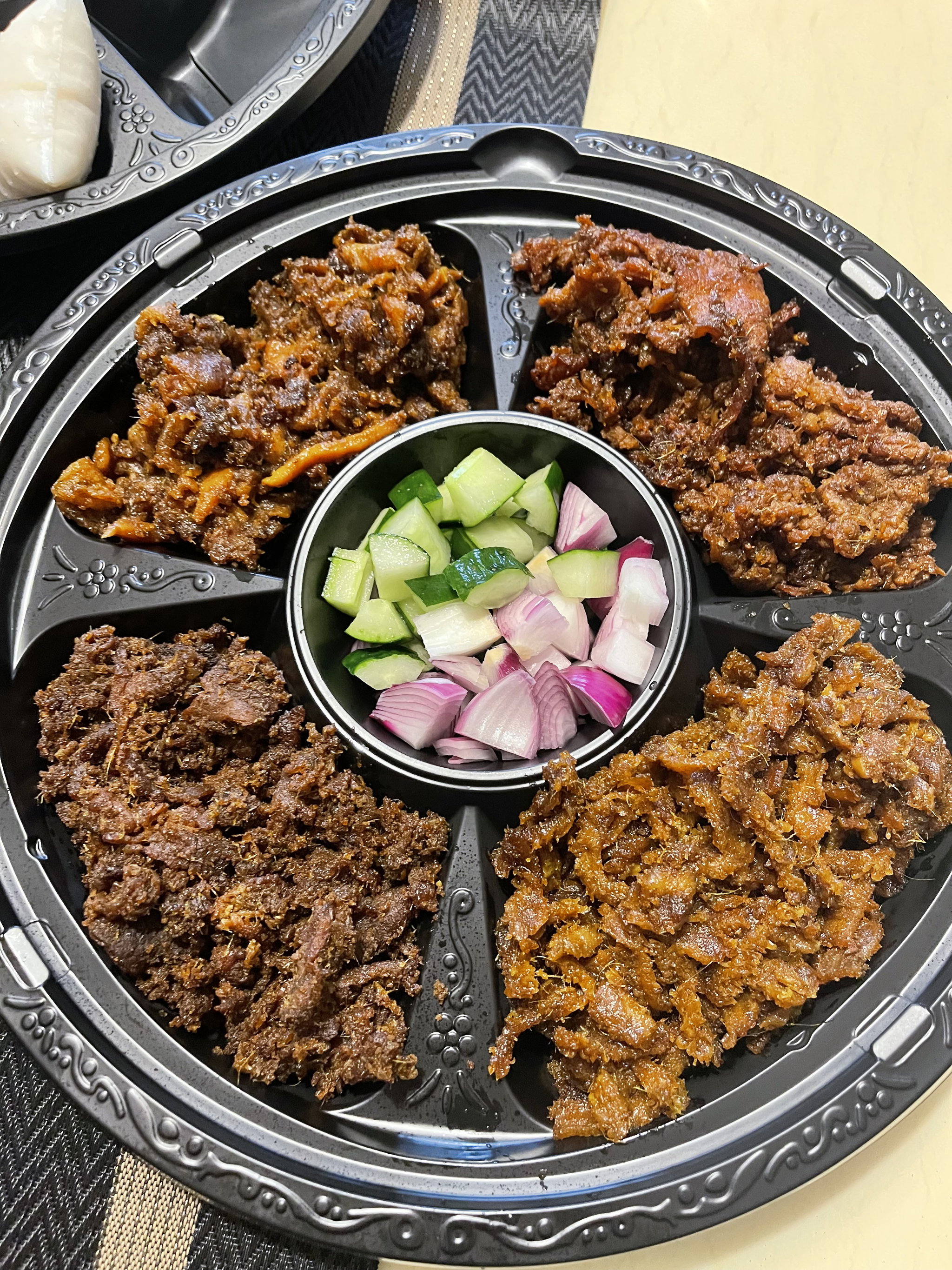 Mega Platter (chicken + beef + mutton + mutton)_0