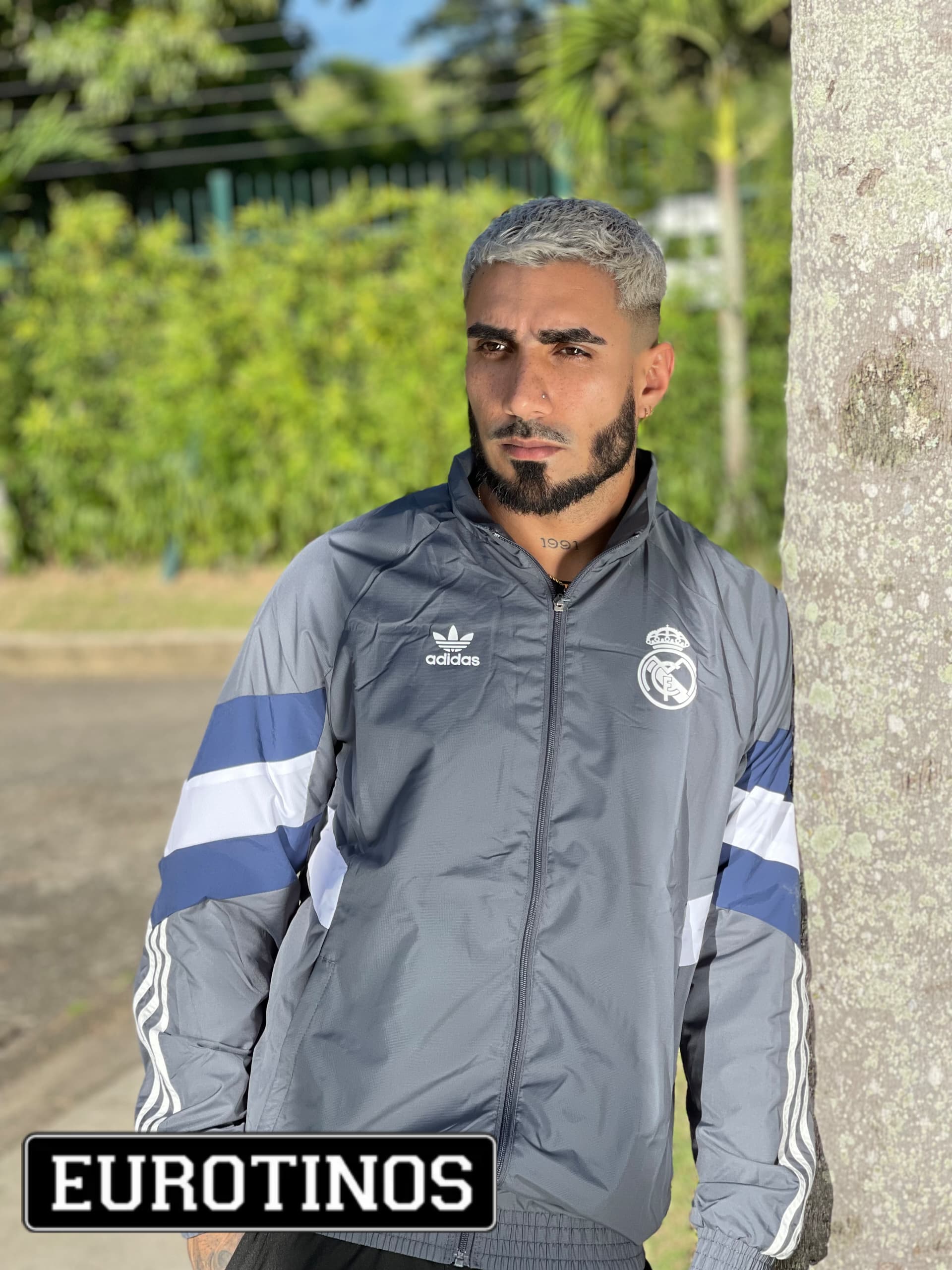 CHAQUETA IMPERMEABLE - REAL MADRID_0