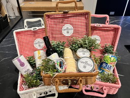 Gift Basket Set (WHILE STOCKS LAST!!)