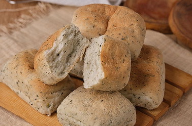 Hearty Bread Almond Spinach Pandesal