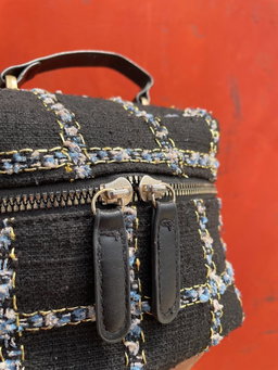 mini bandoulière en tweed et porté main