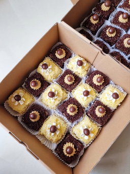 ᴍɪɴɪᴄᴀᴋᴇs 🍰