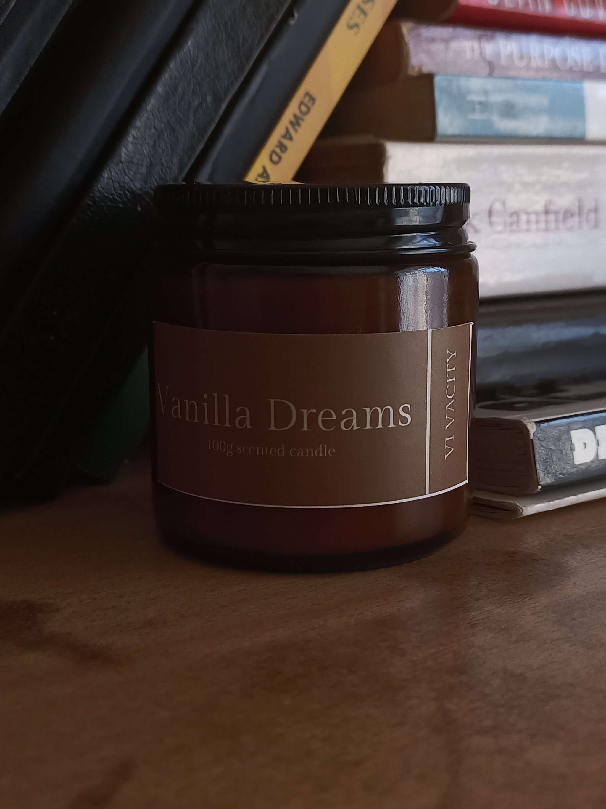 Vanilla Dreams scented candle _2