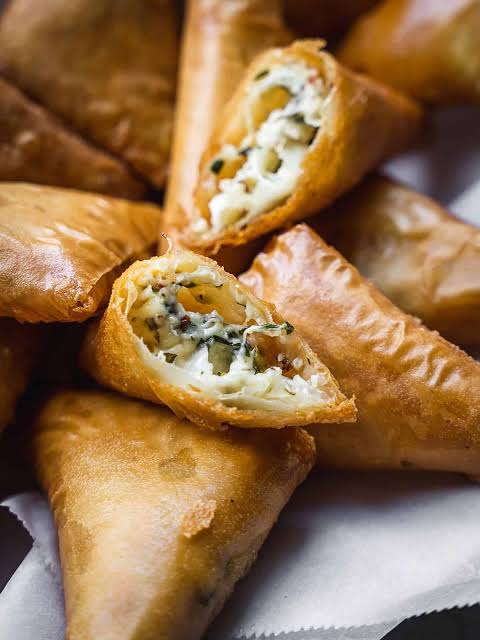 Sambousak Mint Cheese - سمبوسك جبنة بالنعناع_0