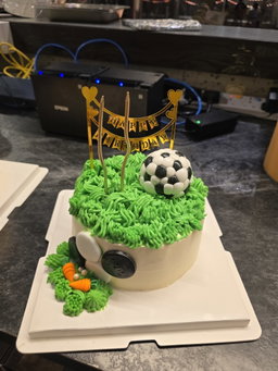 football cake 