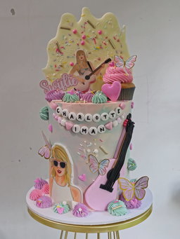 Taylor swift inspired cake