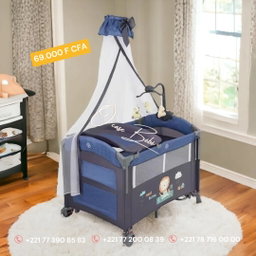 Lit pliable baby playpen