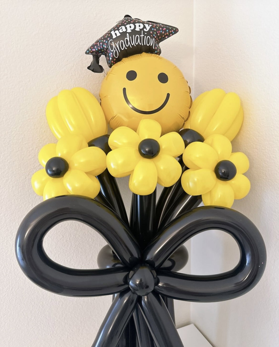 Balloon Flower Stalk Bouquet_graduation_0