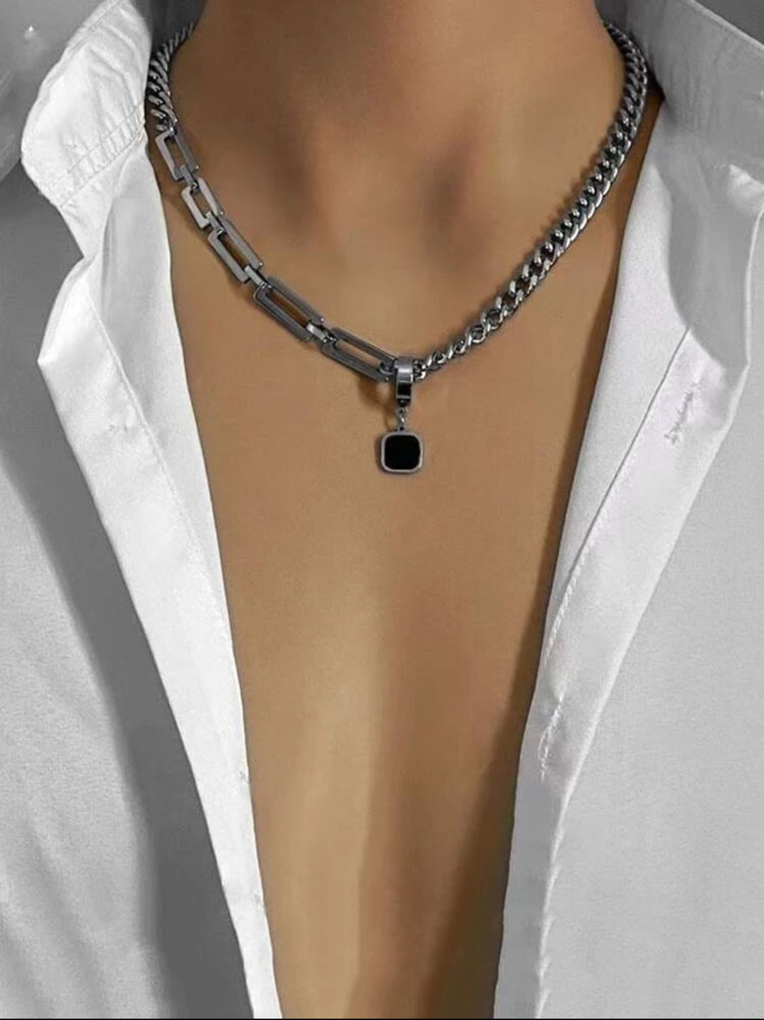 Collar Asimétrico
