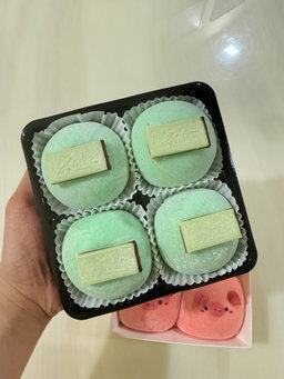 Peppermint Snow Ball Mochi 4pcs/box