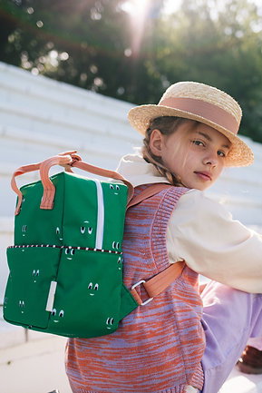 Green eyes spy backpack - small_5