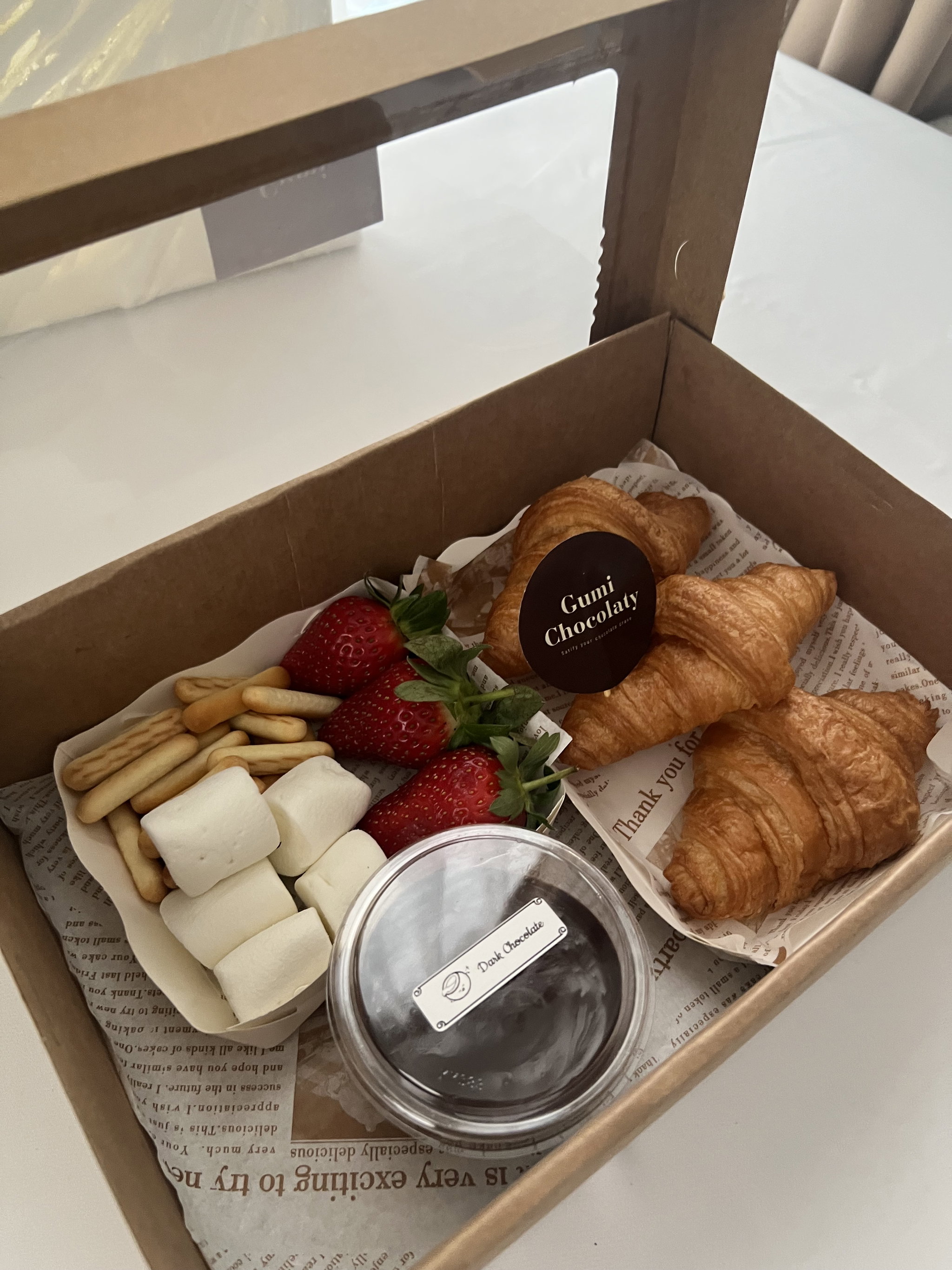 Small Snack Treats Box_2