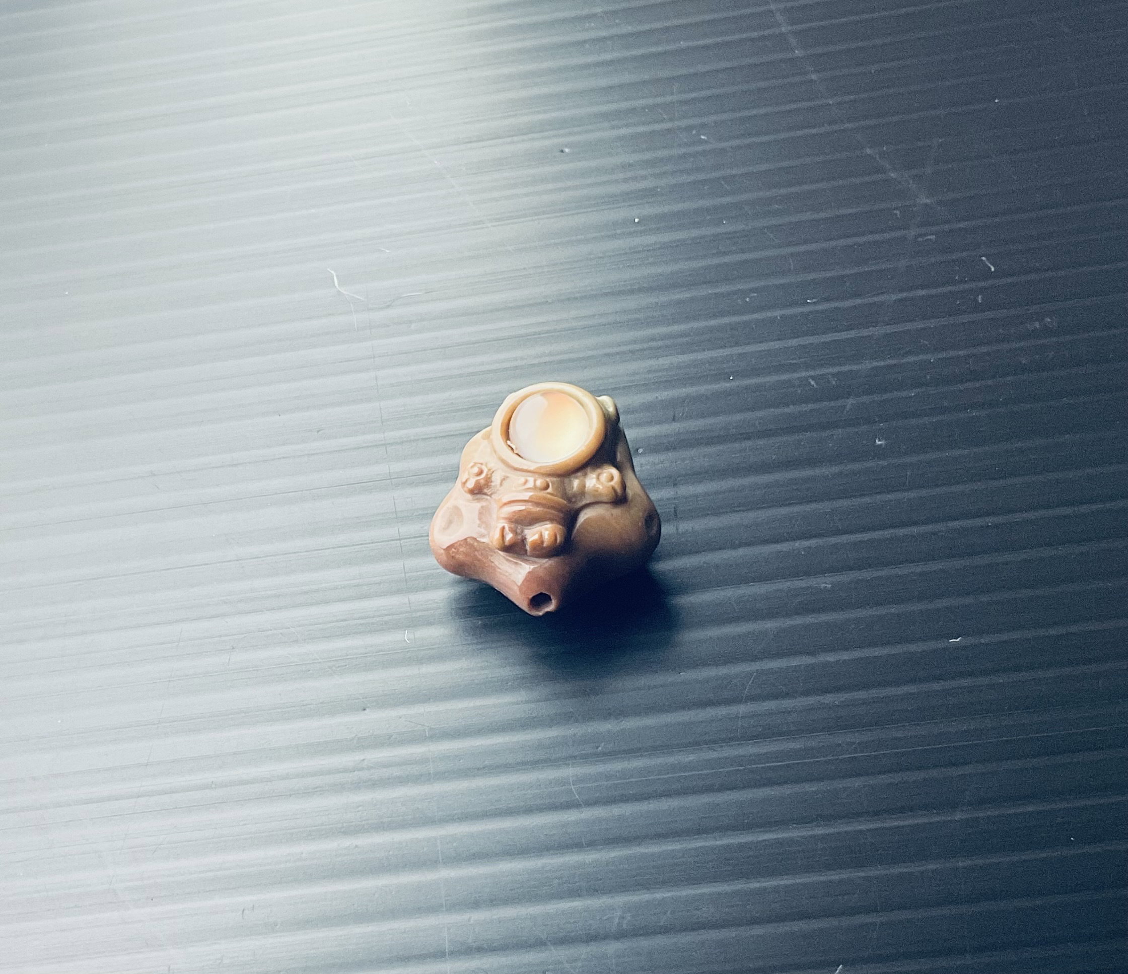 ALASHAN AGATE CARVED _2