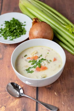 Creamy Chicken Soup - شوربة دجاج بالكريمة