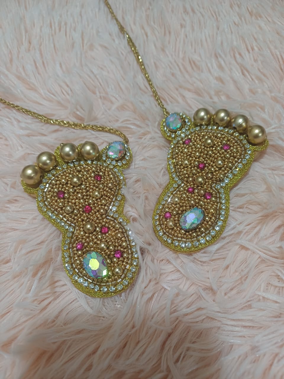 Baby feet/foot aari latkan