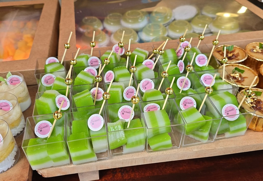 Mini Thai layer dessert ขนมชั้น