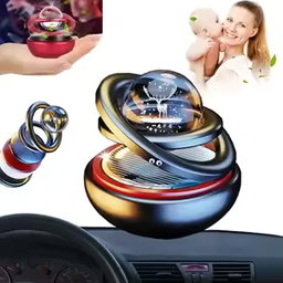 Diffuseur d'huiles essentielles solaire rotatif à double anneau pour voiture.