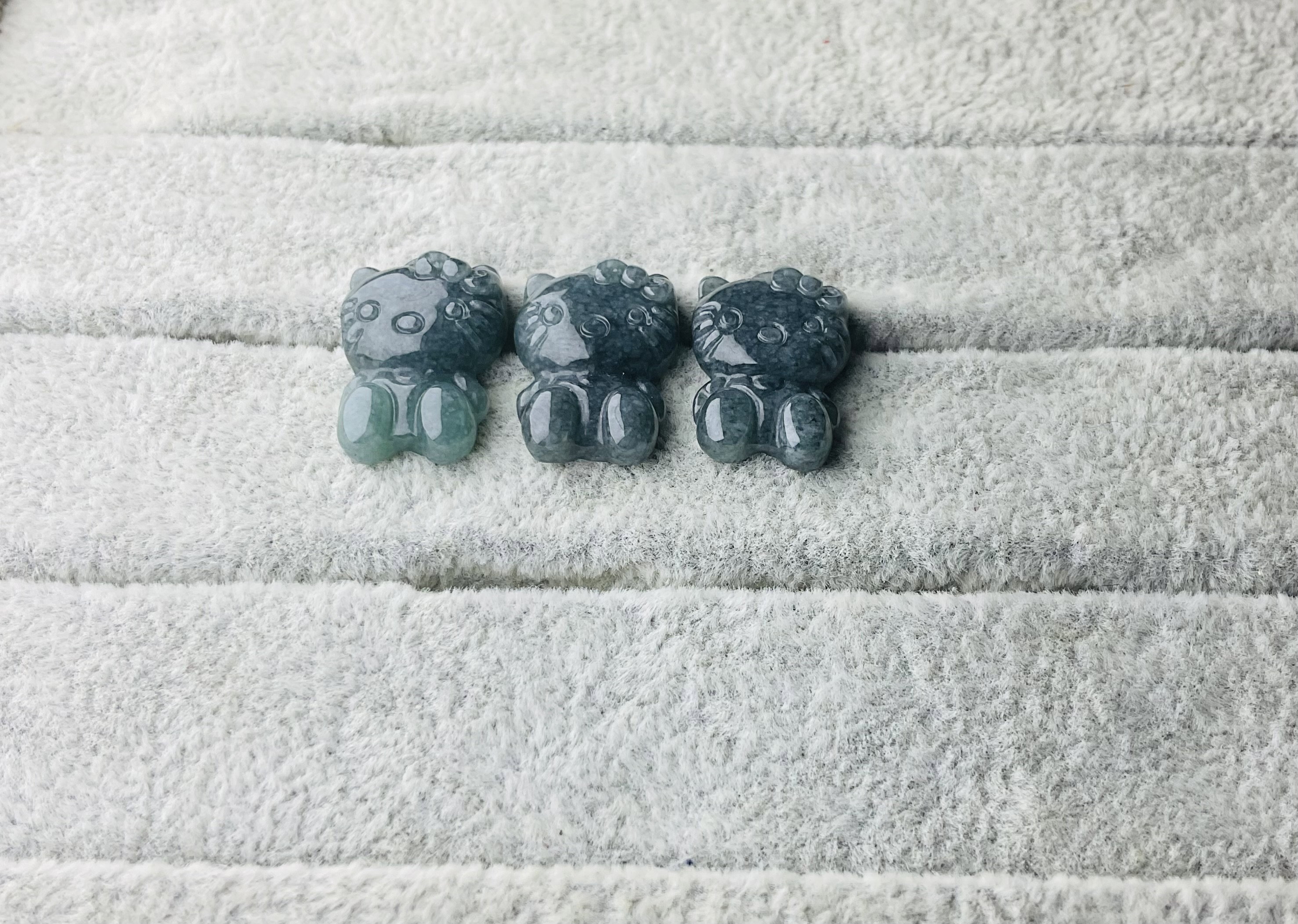BLUE WATER JADE - HELLO KITTY CHARMS/PENDANT_3