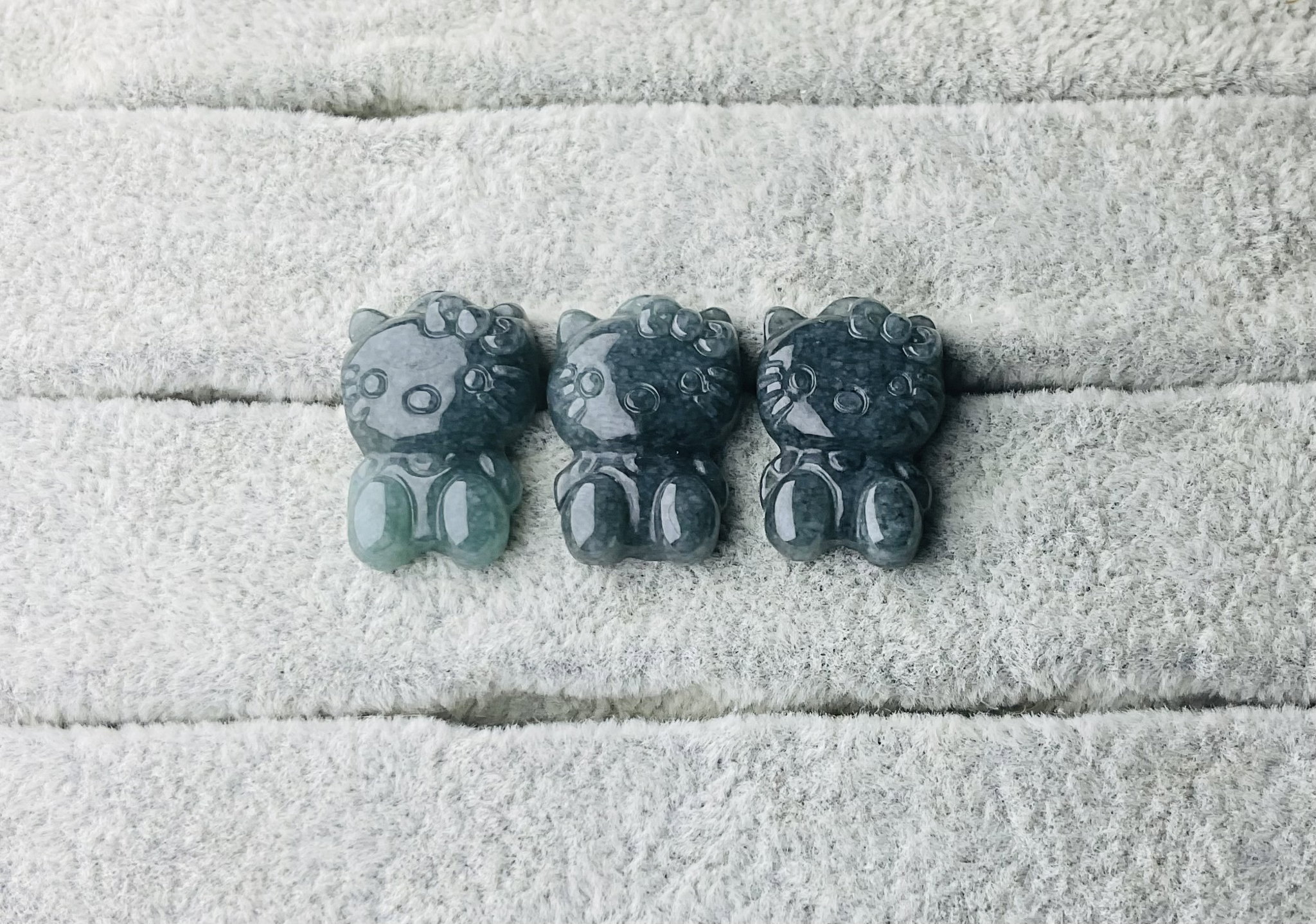 BLUE WATER JADE - HELLO KITTY CHARMS/PENDANT_2