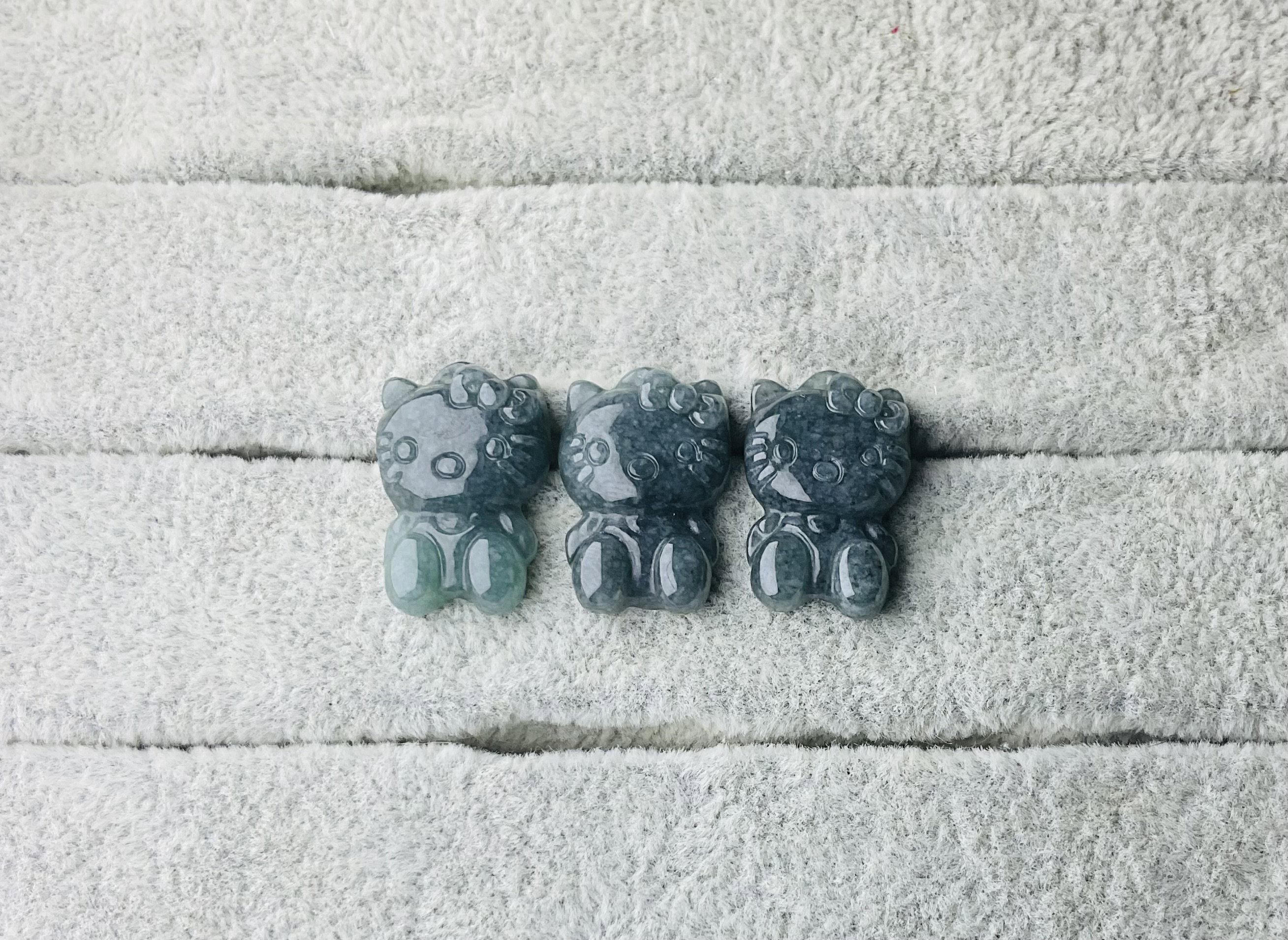 BLUE WATER JADE - HELLO KITTY CHARMS/PENDANT_1