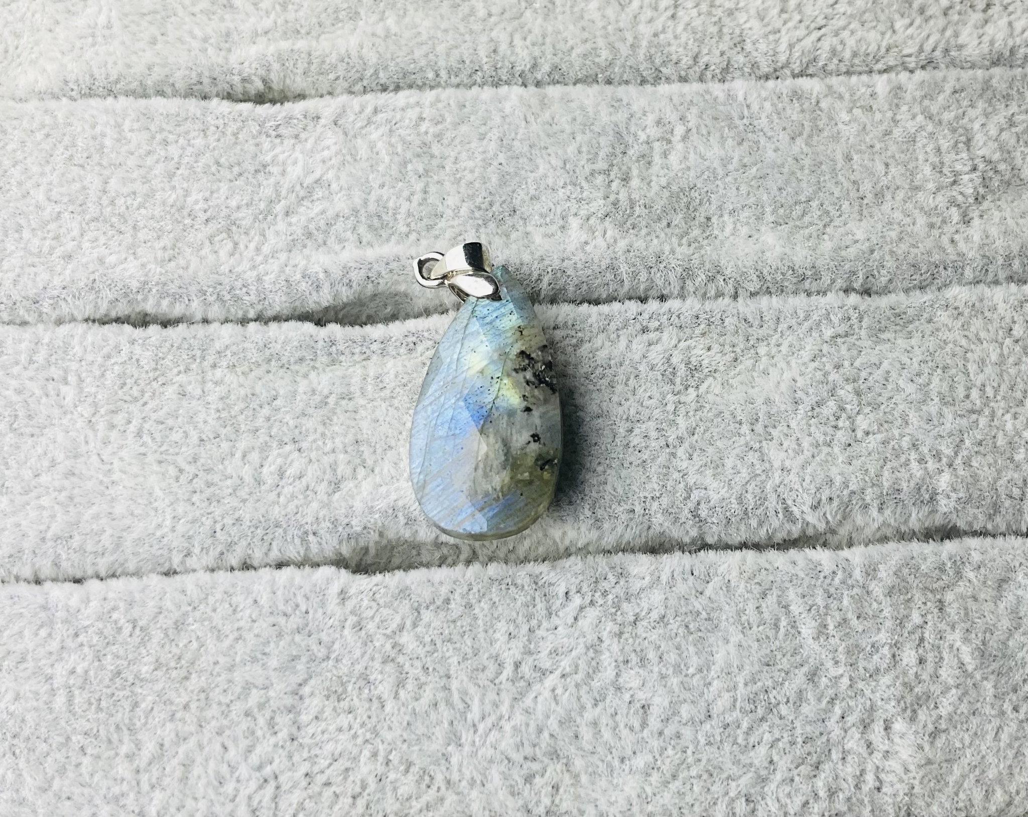 FACETED PENDANT CRYSTAL_3