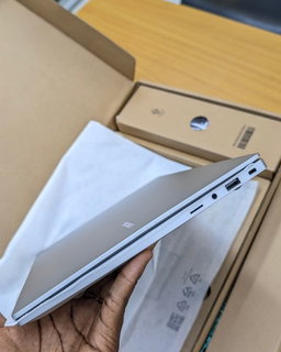 SAMSUNG GALAXY BOOK 4