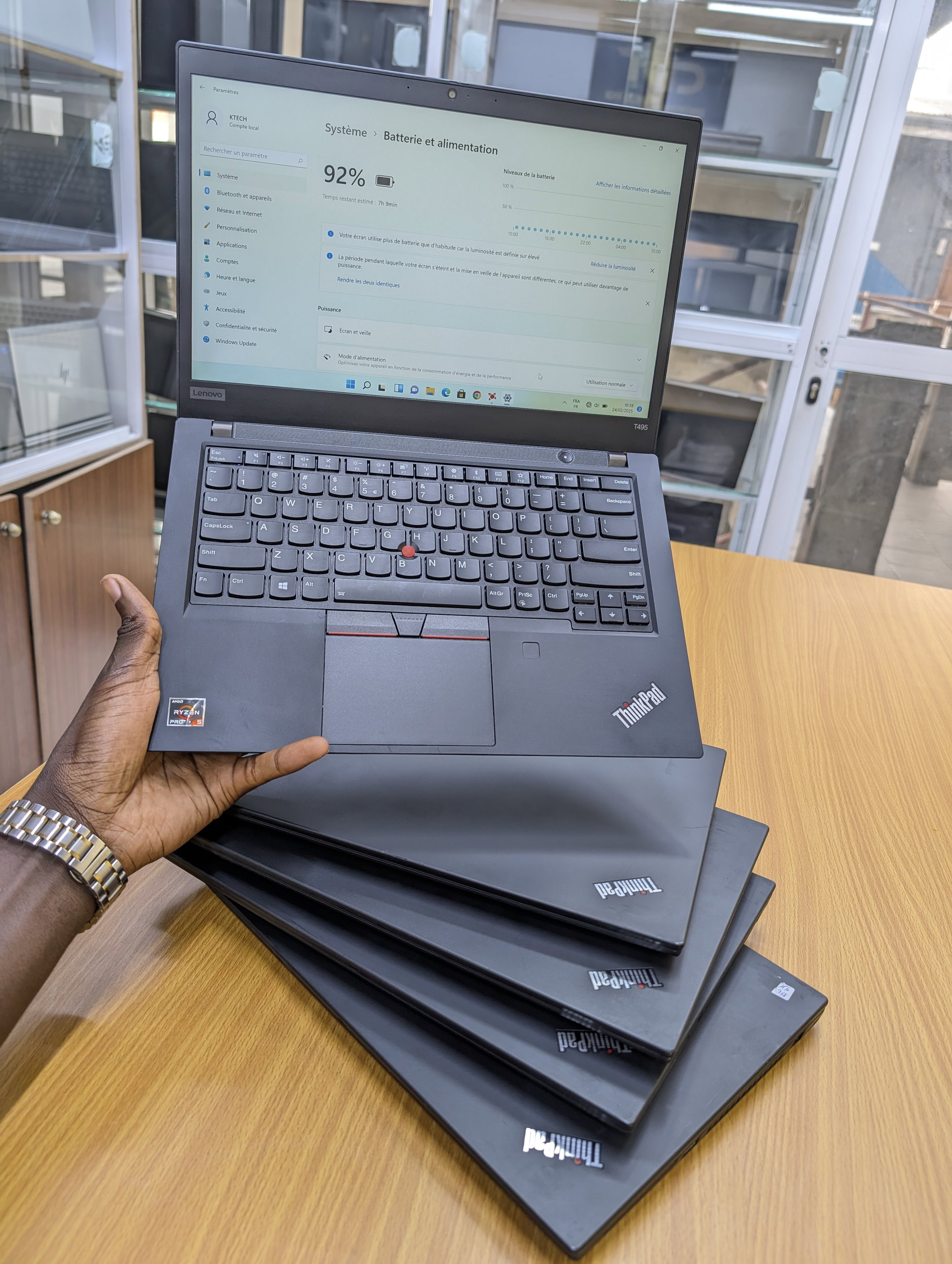 Lenovo ThinkPad T495 - Laptop Professionnel Ultra Slim_3