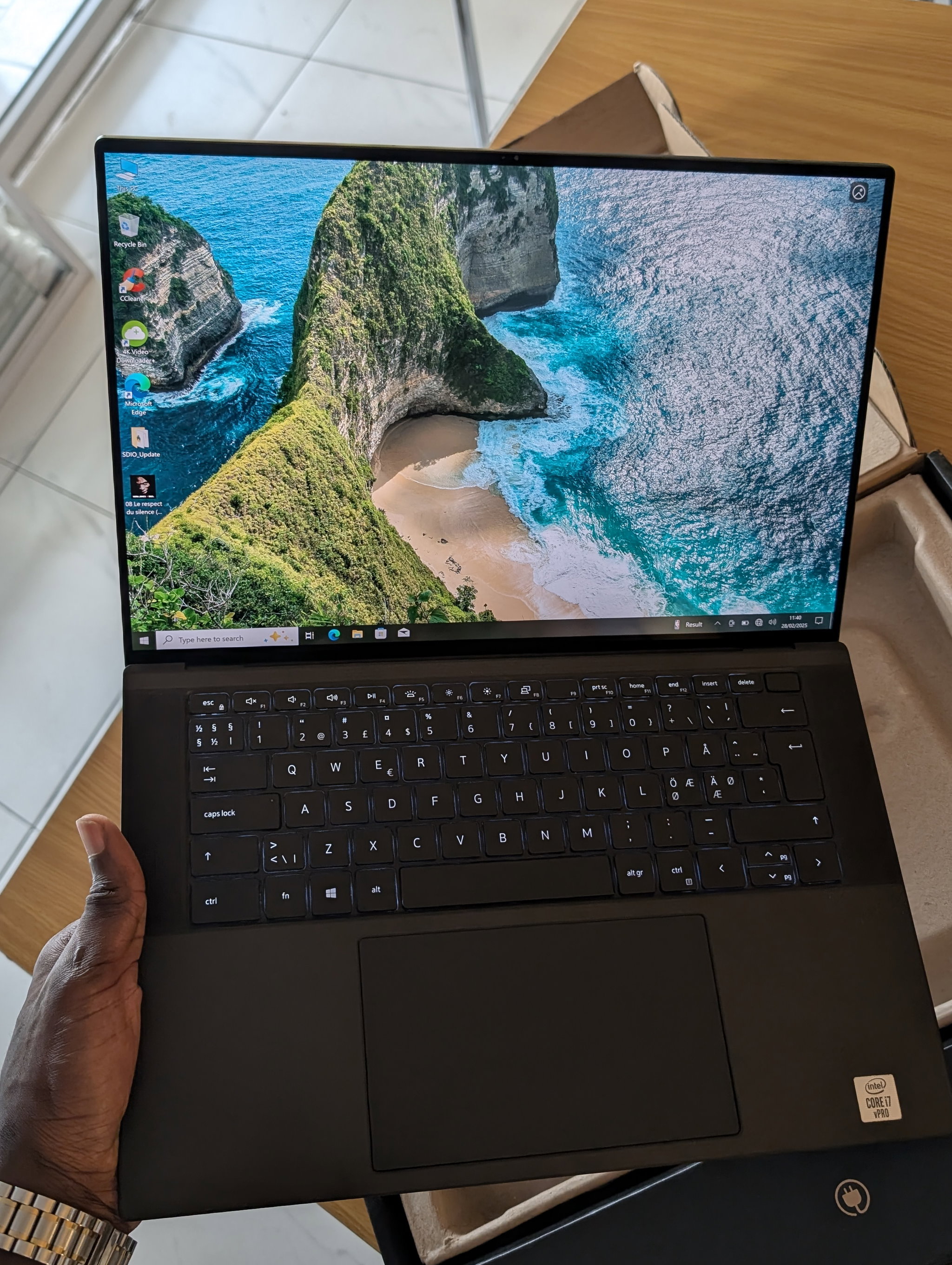 Dell Precision 5550 _4
