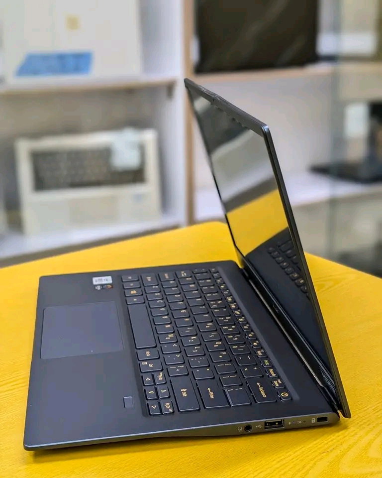 ACER SWIFT 5 _8