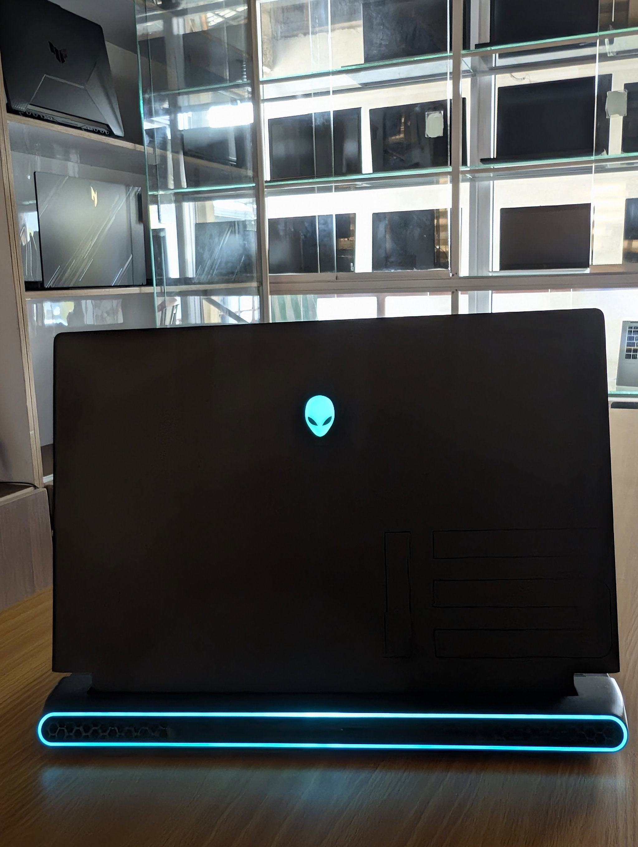 ALIENWARE m15 R6_4