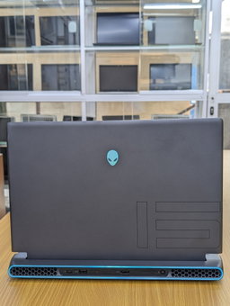 ALIENWARE m15 R6