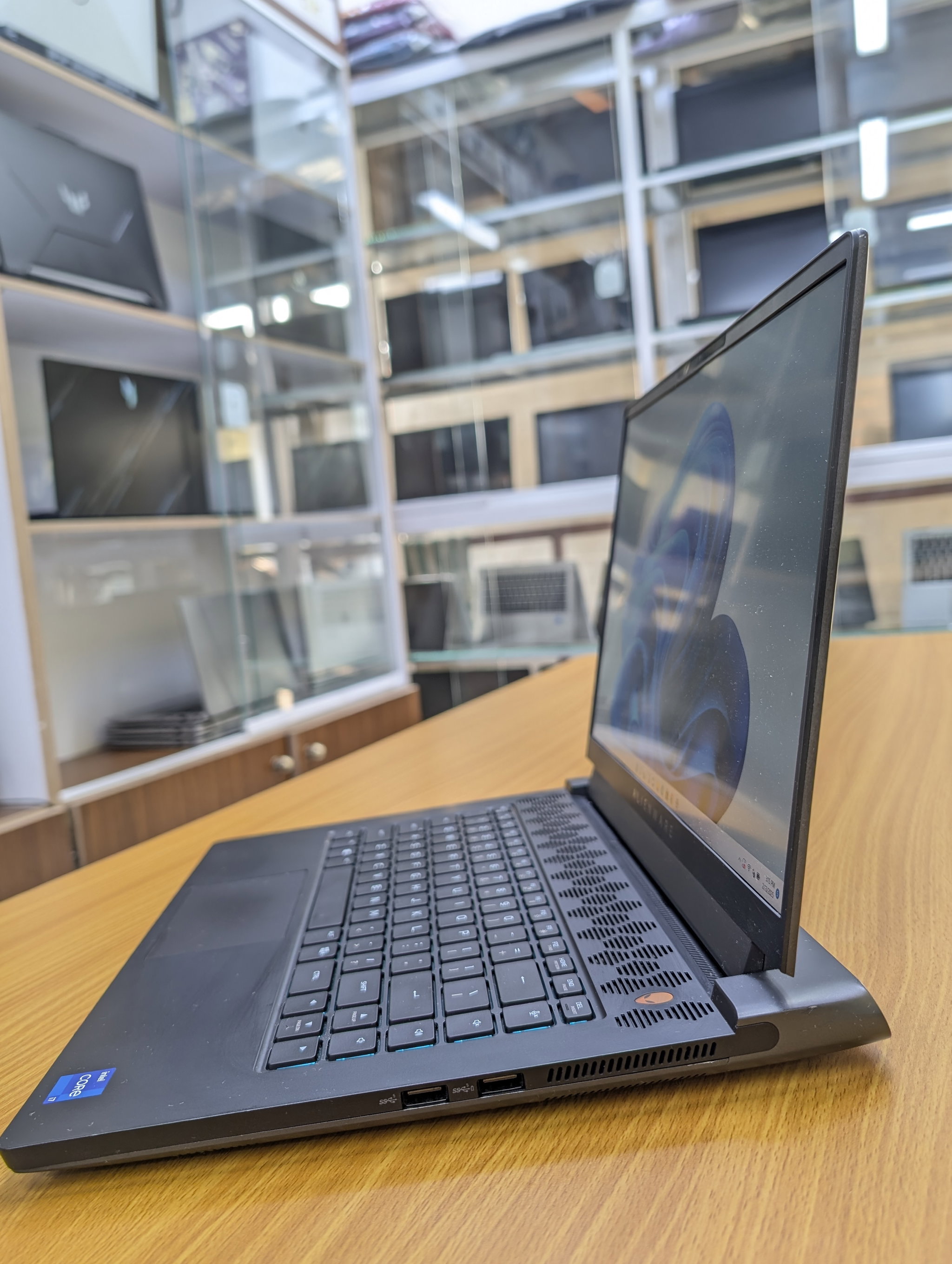 ALIENWARE m15 R6_2