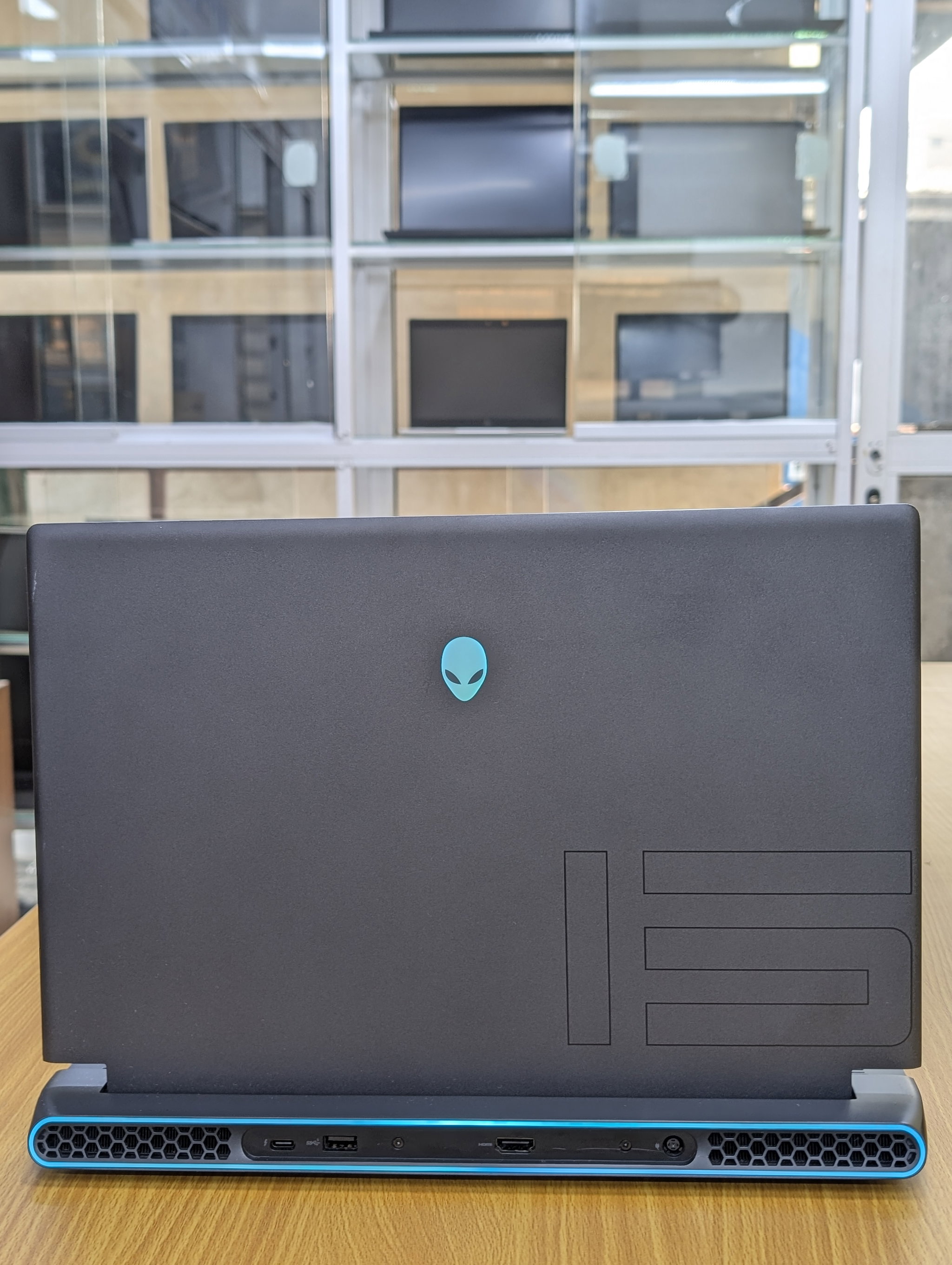 ALIENWARE m15 R6_7