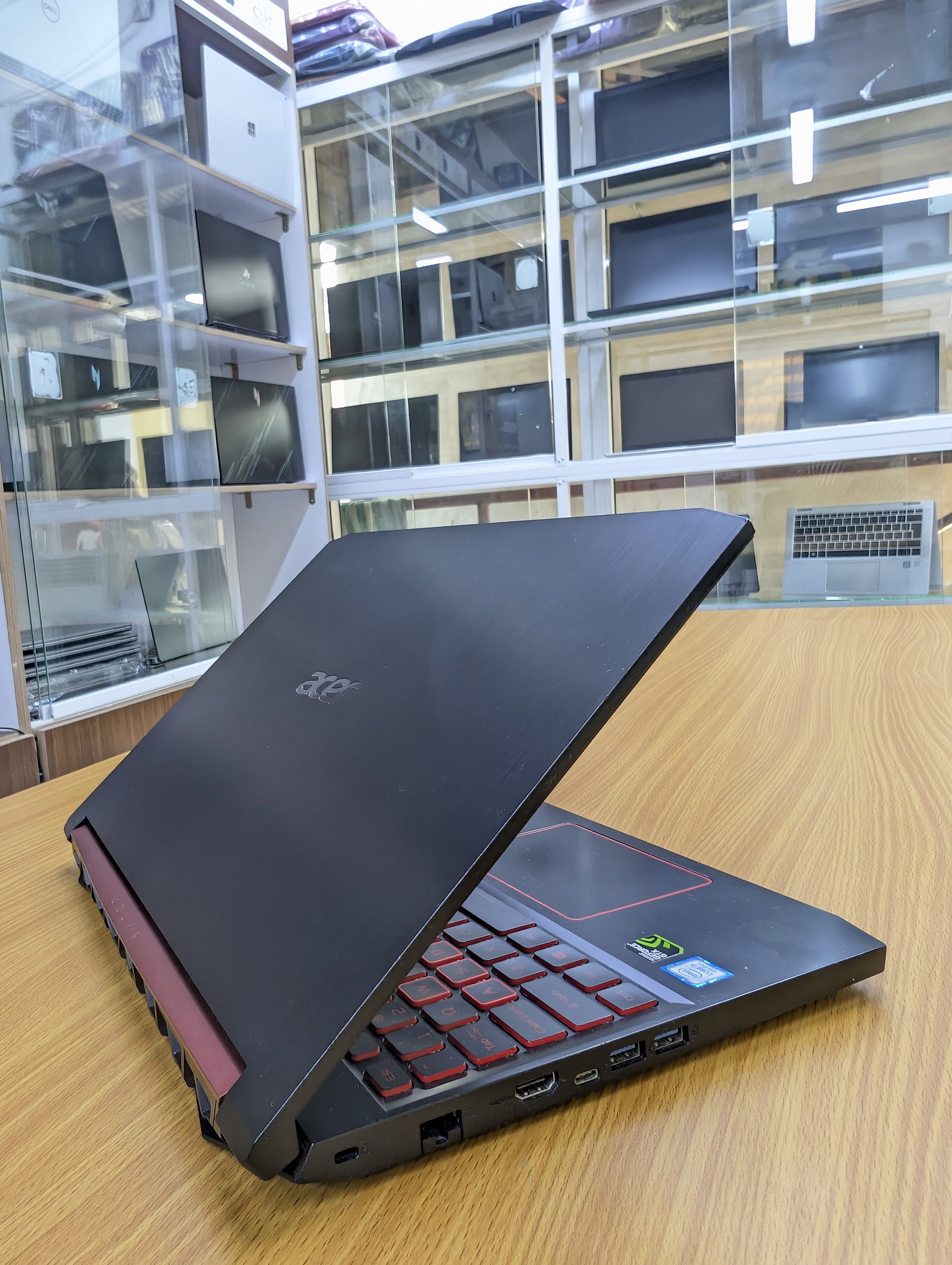 Acer Nitro 5 AN515_9