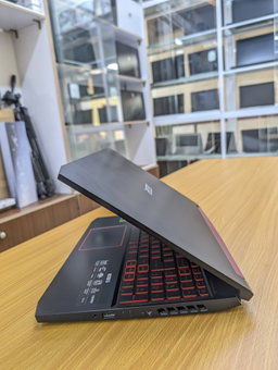 Acer Nitro 5 AN515
