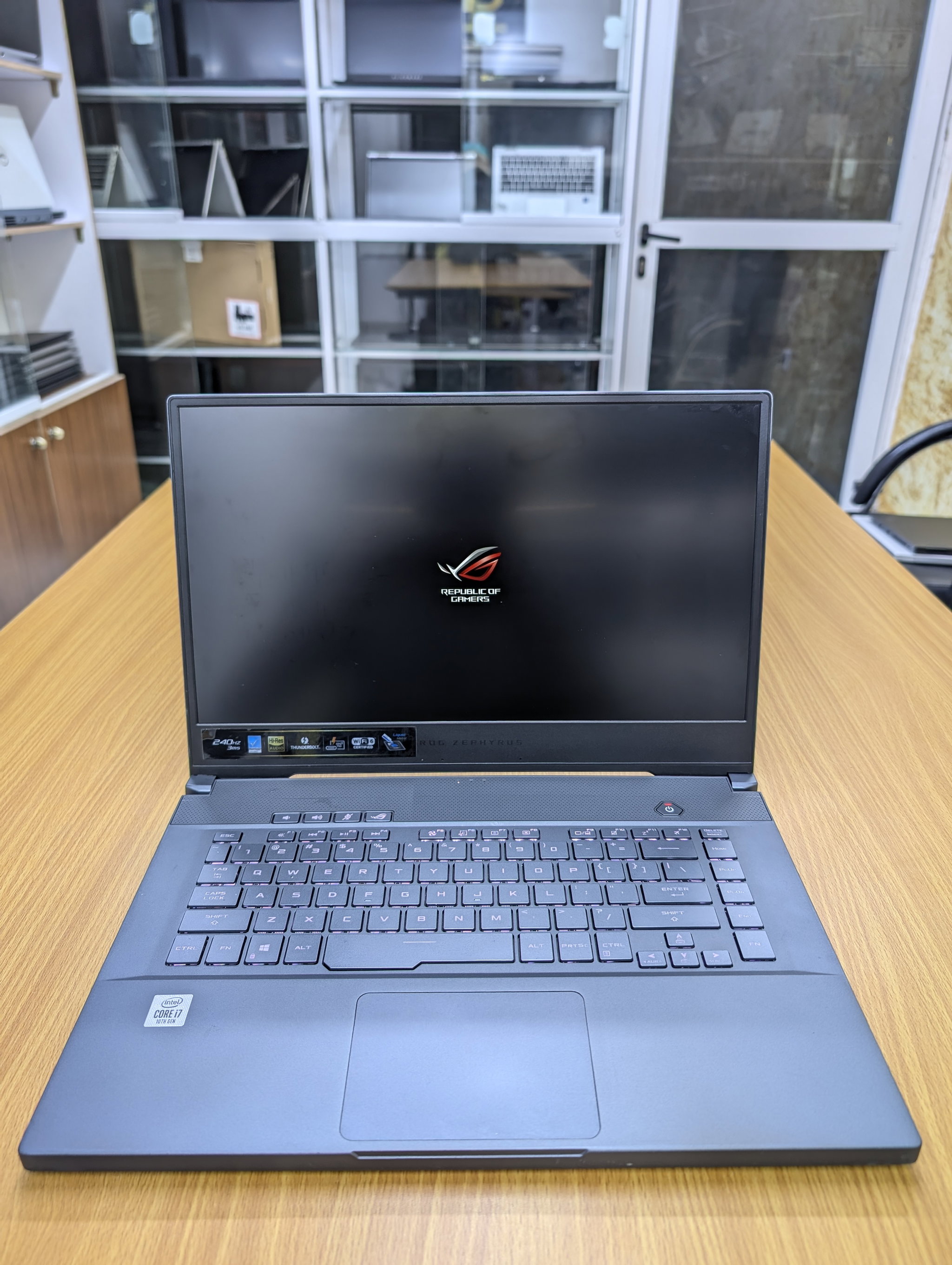 L'Asus ROG Zephyrus M15 GU502 RTX 2070_0