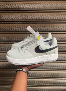 Nike airforce 1 sneaker 