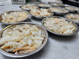  Freshly Peeled Crab Meat 手工现拔蟹肉