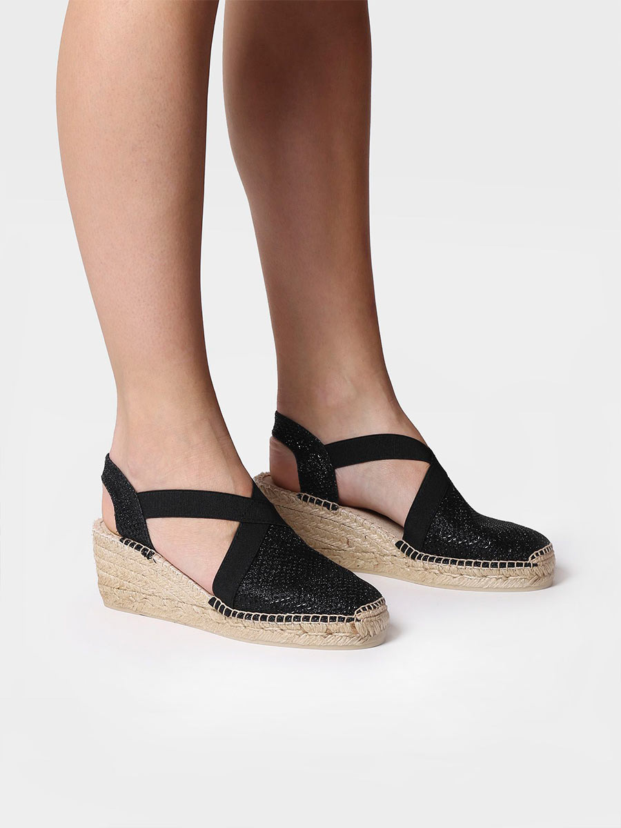 Triton Black