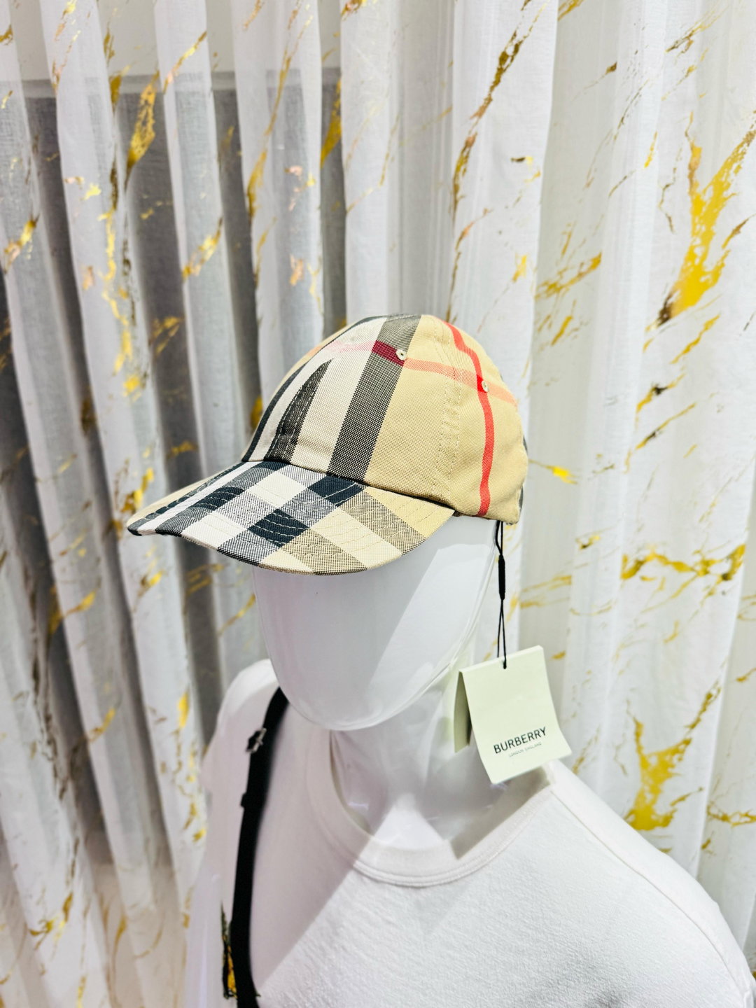 -50%‼️ / Bone Burberry reversível